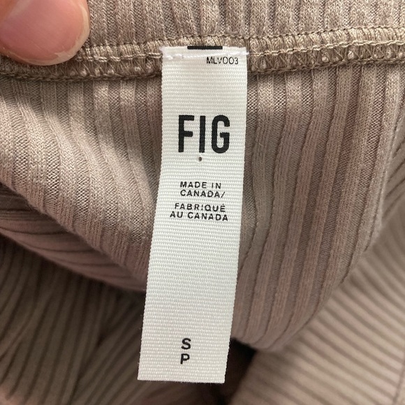 Fig Clothing Oma ribbed body con asymmetrical high low beige oatmeal color skirt - Picture 8 of 9